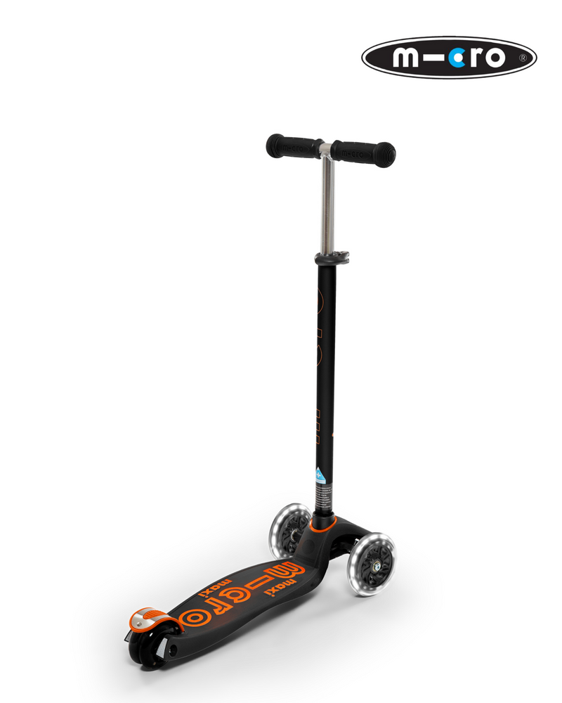 Scooter MMD143 Maxi Micro Deluxe LED Black/Orange Niño